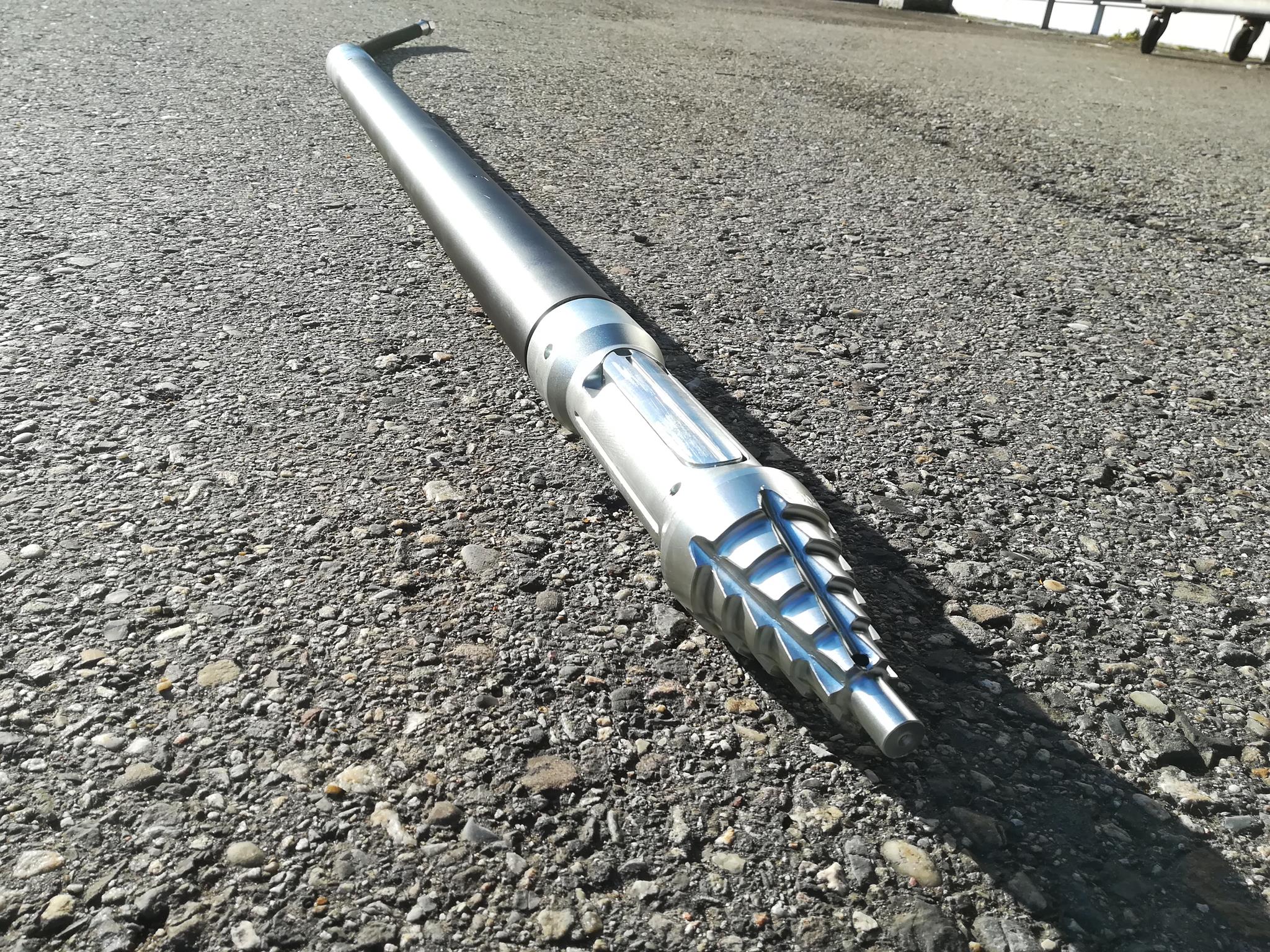 TERRA-HAMMER traceable piercing tool with locating head